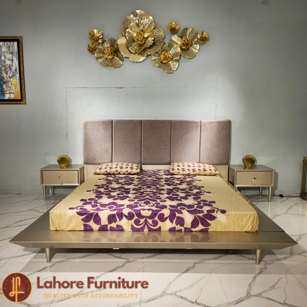 Contemporary luxury bedroom with gold accents - MD09