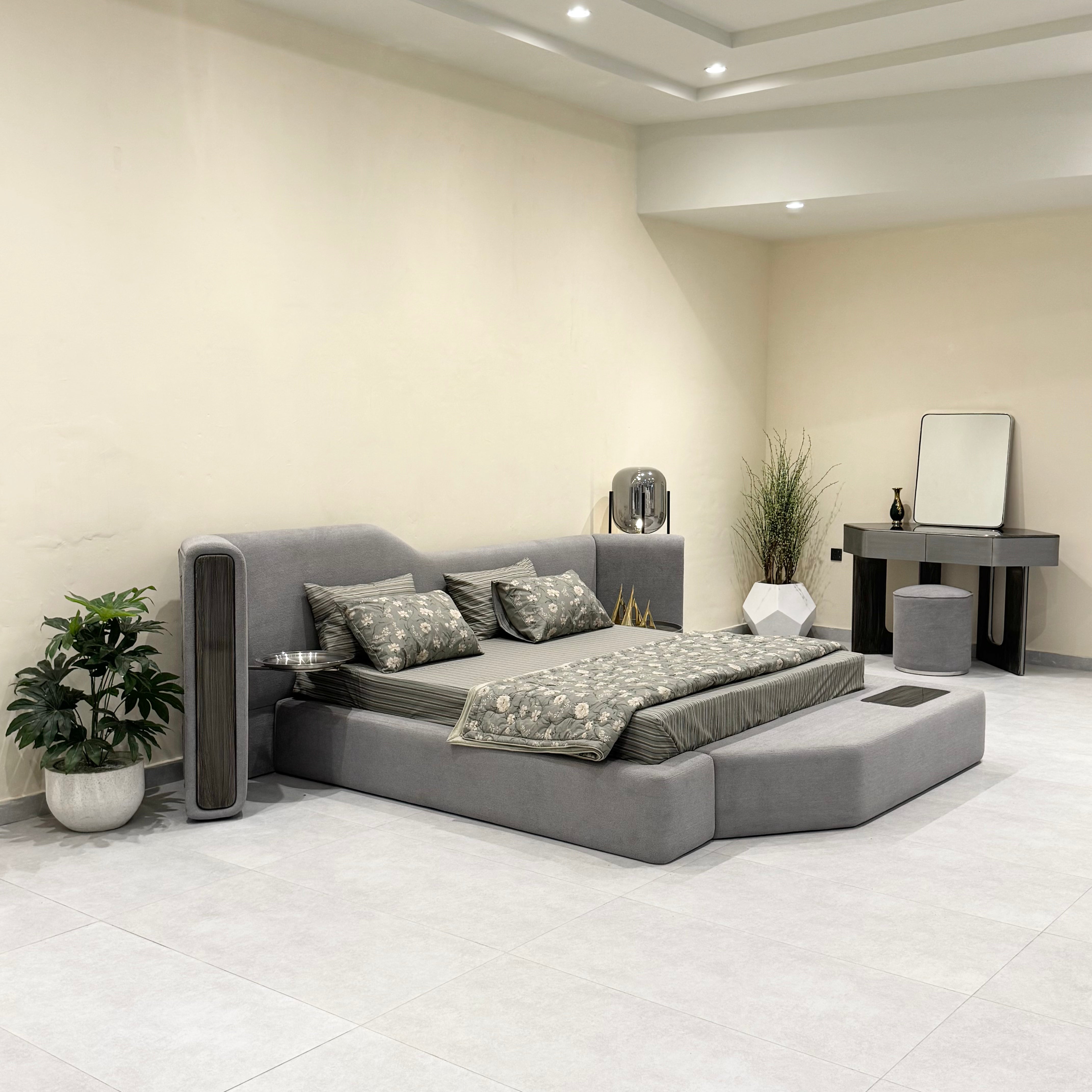 Orion Bed Set