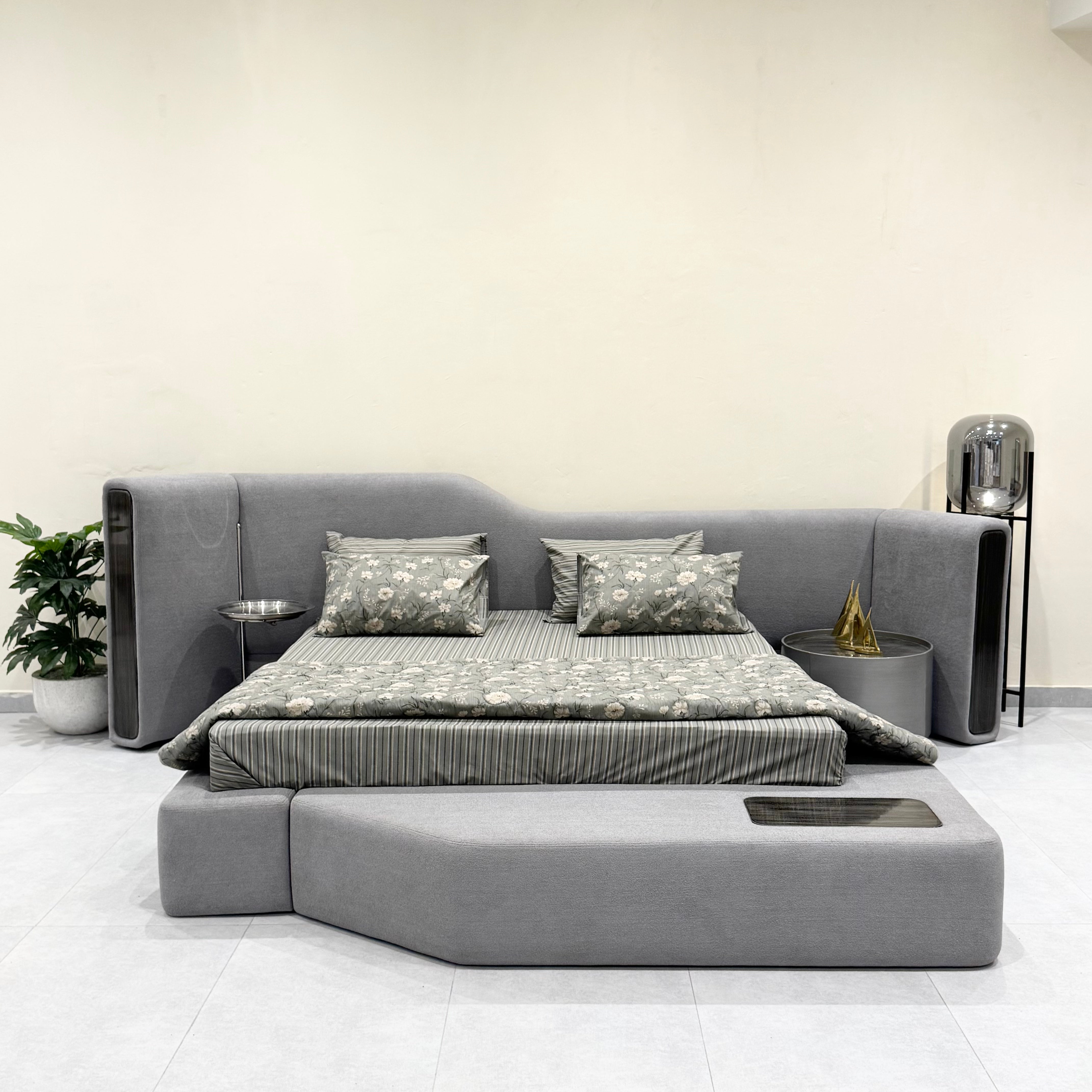 Orion Bed Set