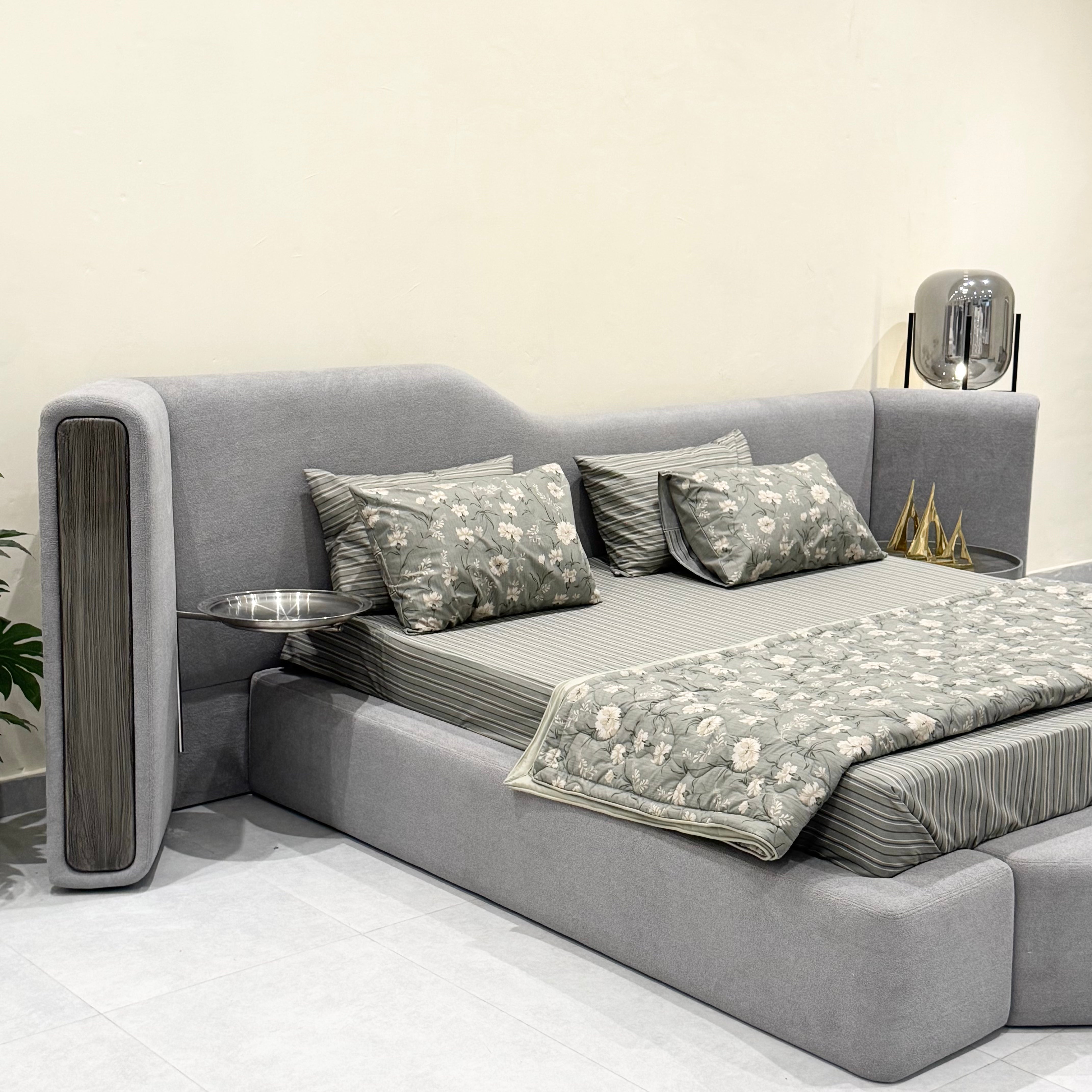 Orion Bed Set