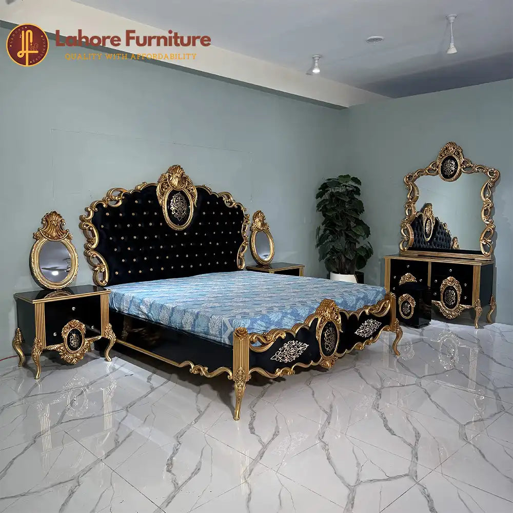 Luxurious baroque with gold accents Bed Set - HCR32