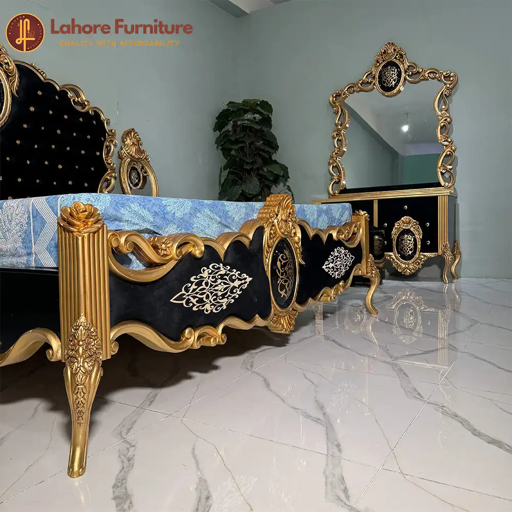 Luxurious baroque with gold accents Bed Set - HCR32
