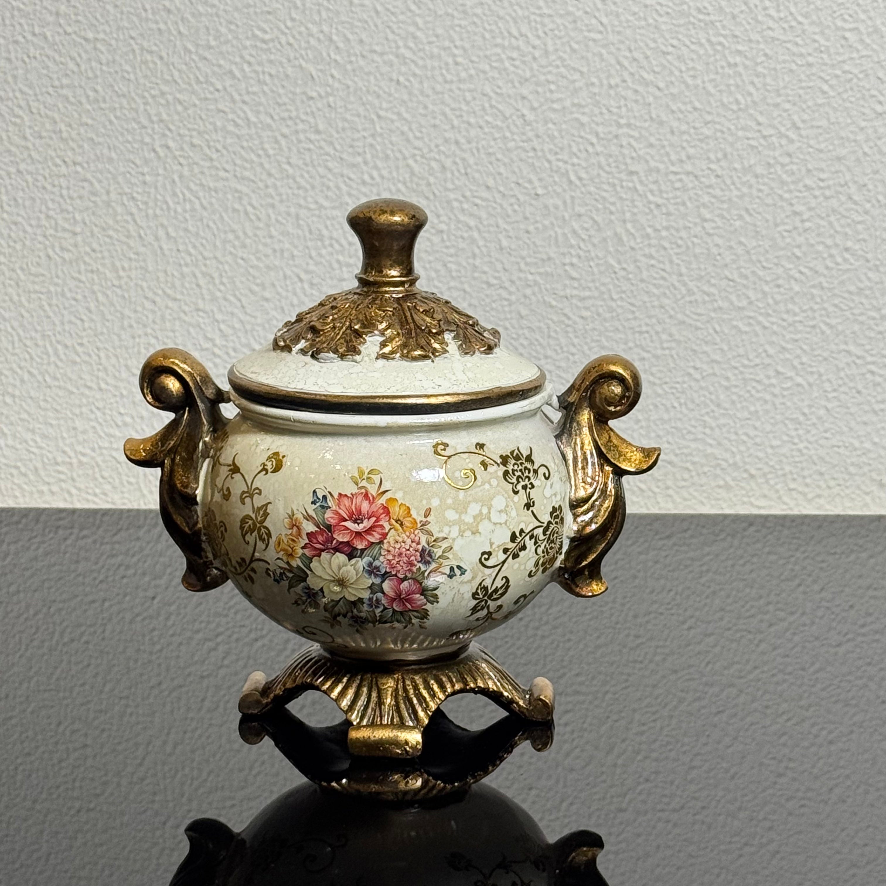 Heritage Crown Urn