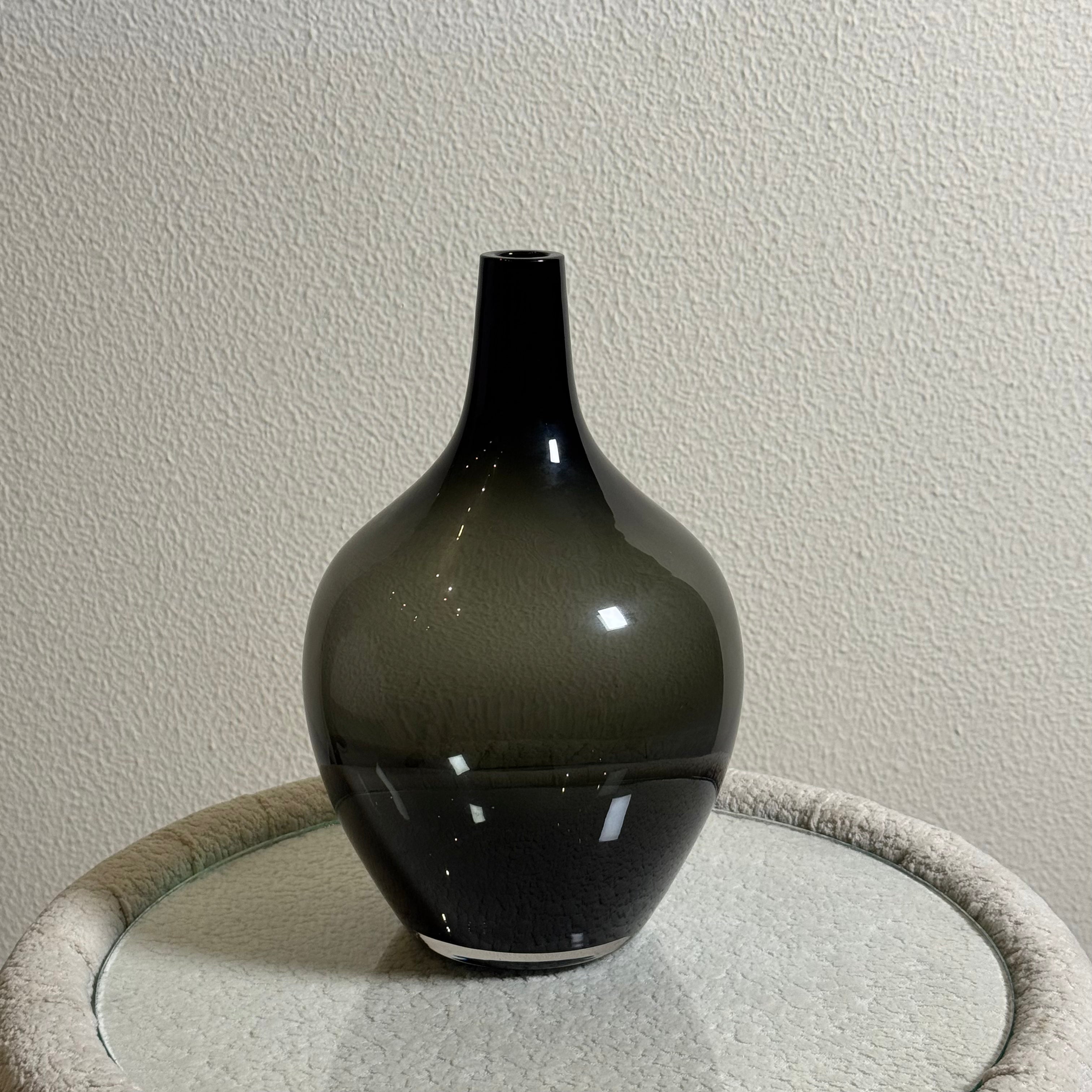 Dusky Vessel