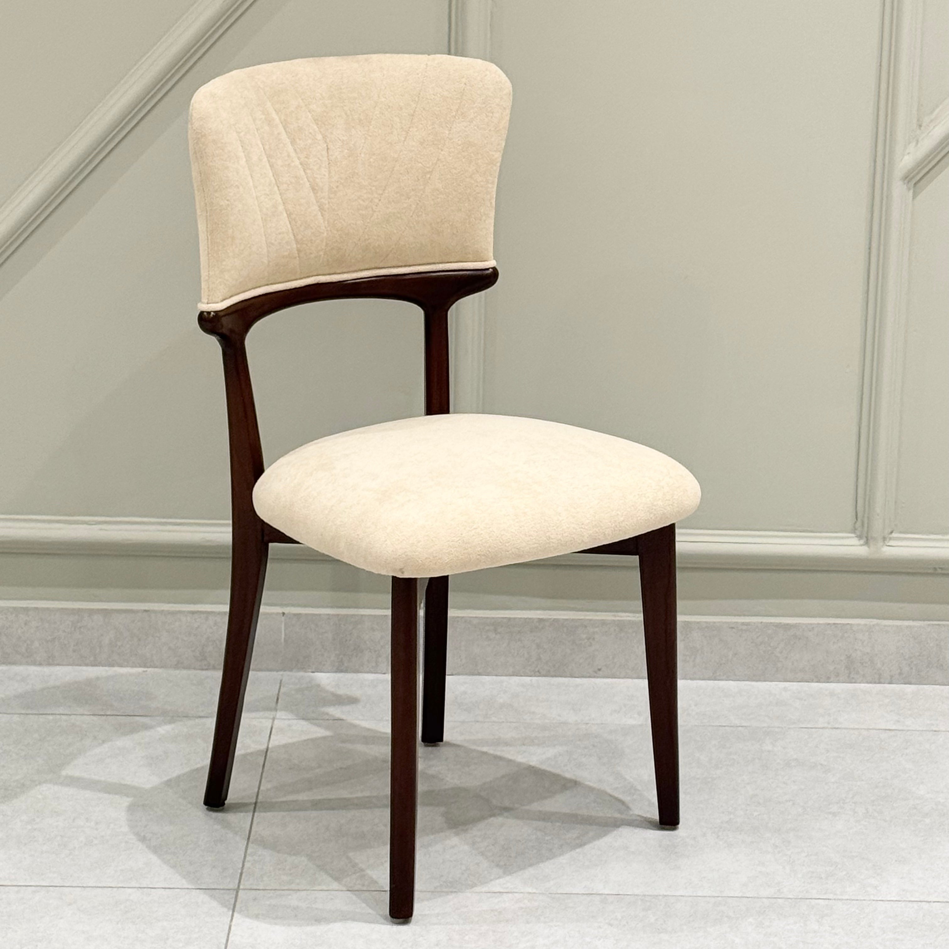 Nordica Dinning Set