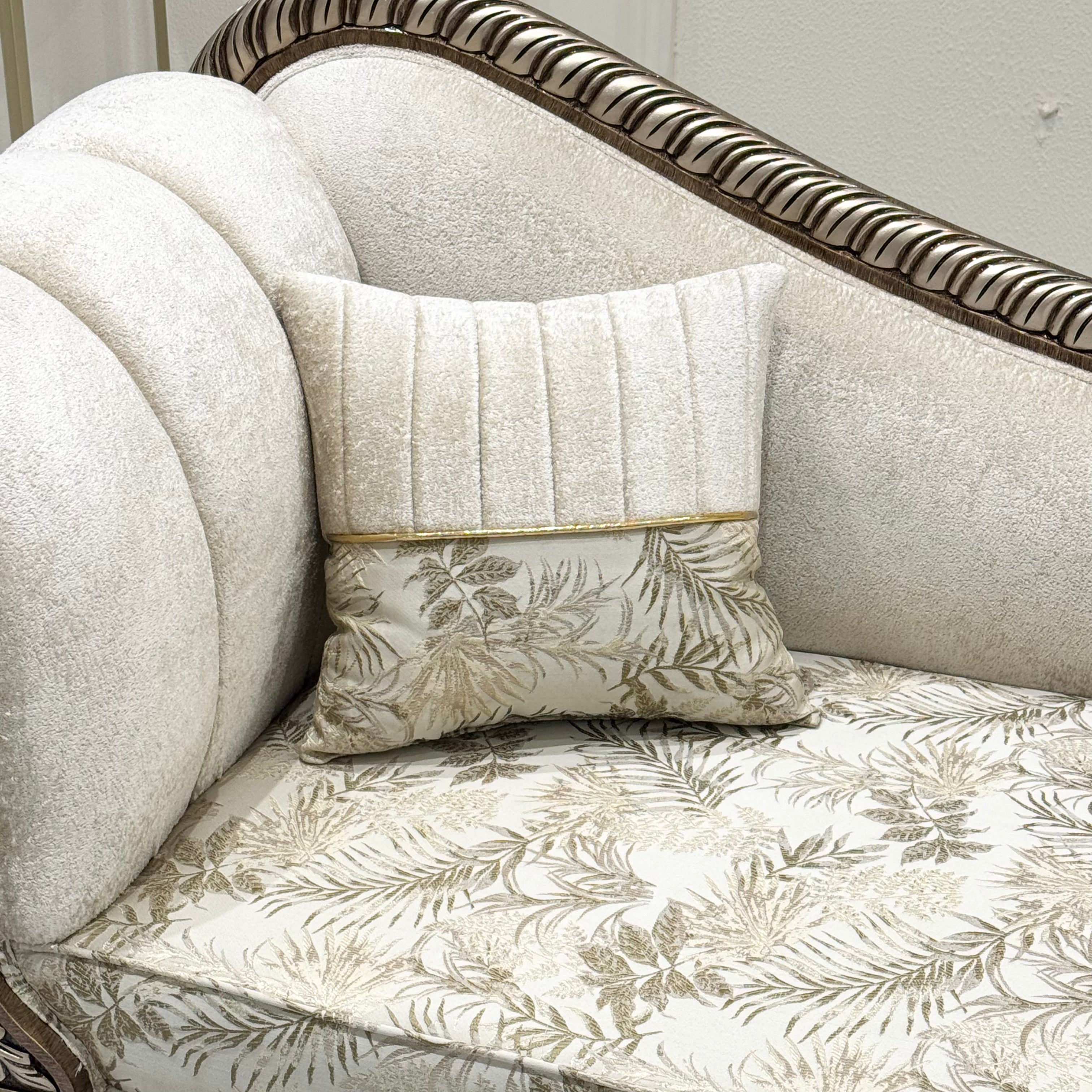 Majestic Chaise