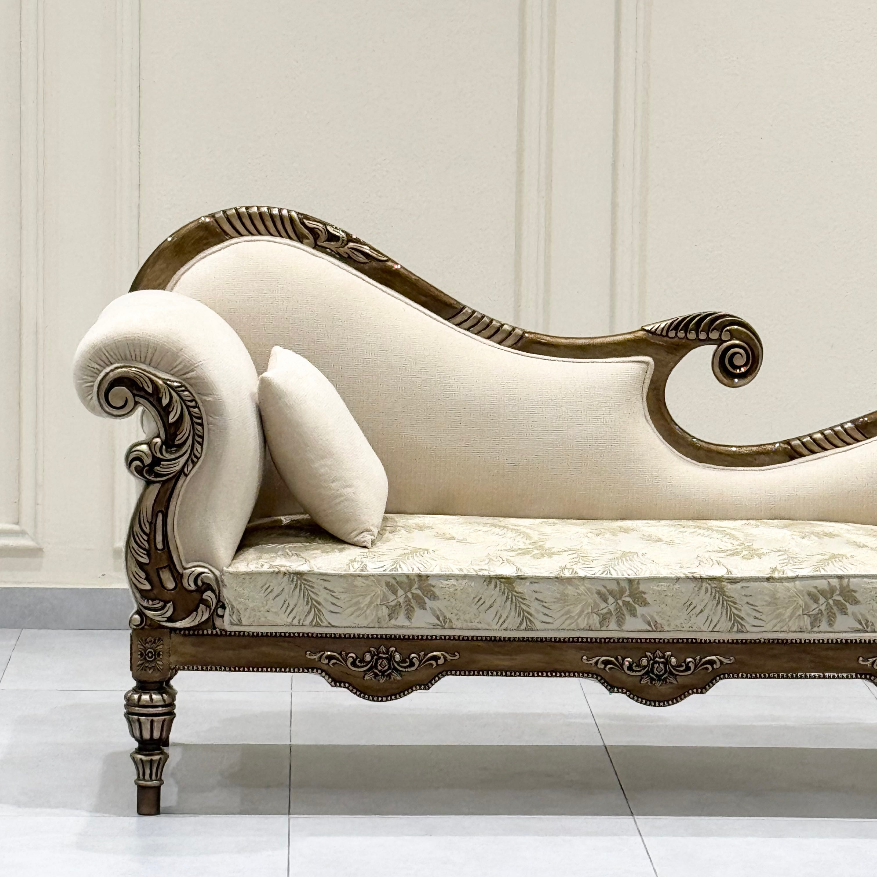 Royal Chaise