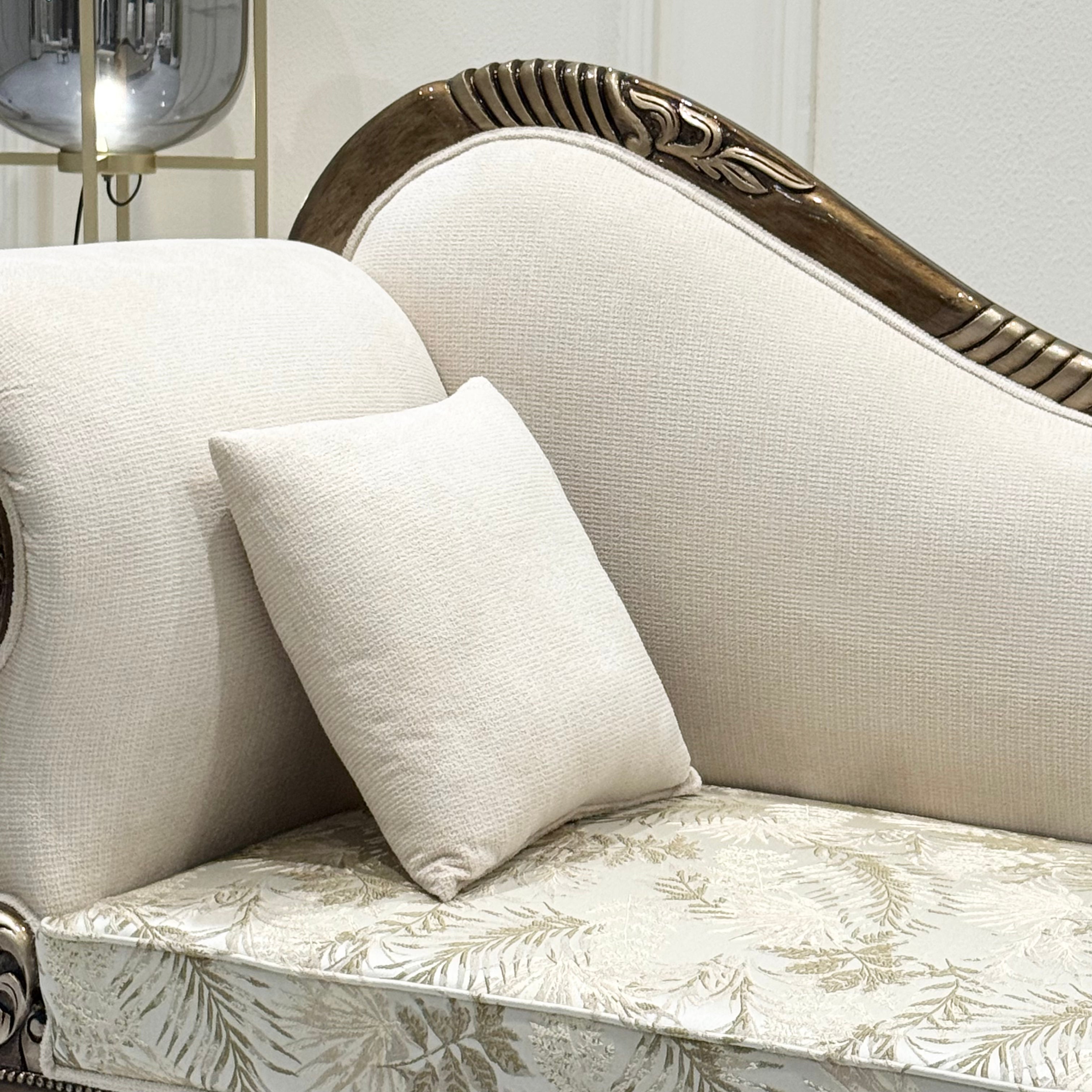 Royal Chaise