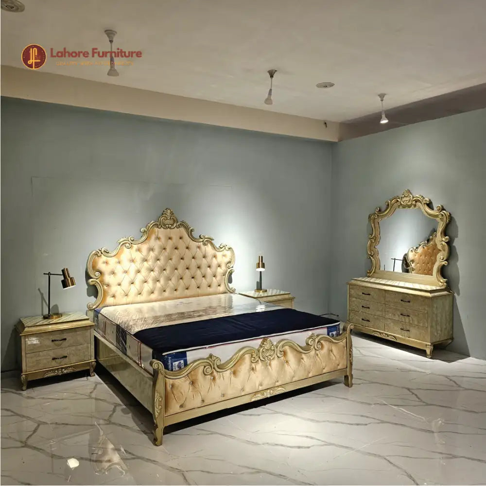 Luxurious Golden King Style Bed - HCR19
