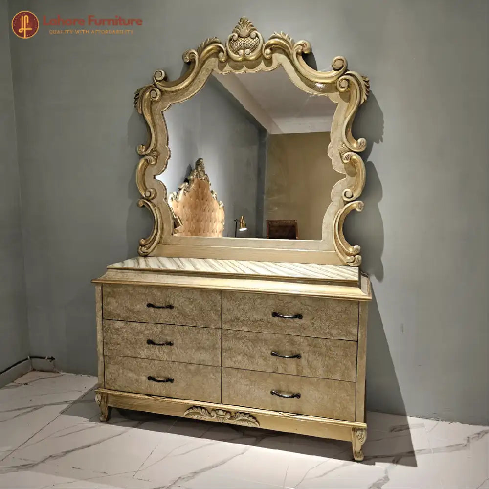 Luxurious Golden King Style Bed - HCR19