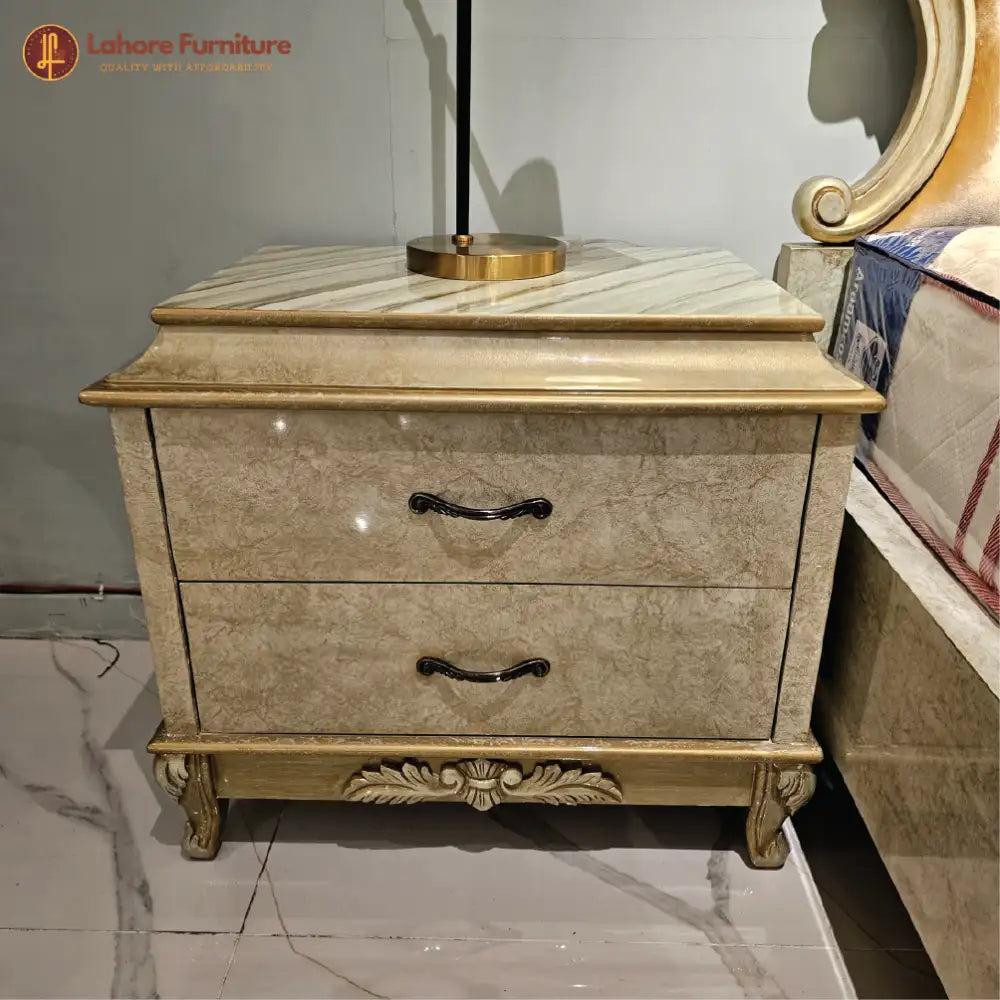 Luxurious Golden King Style Bed - HCR19