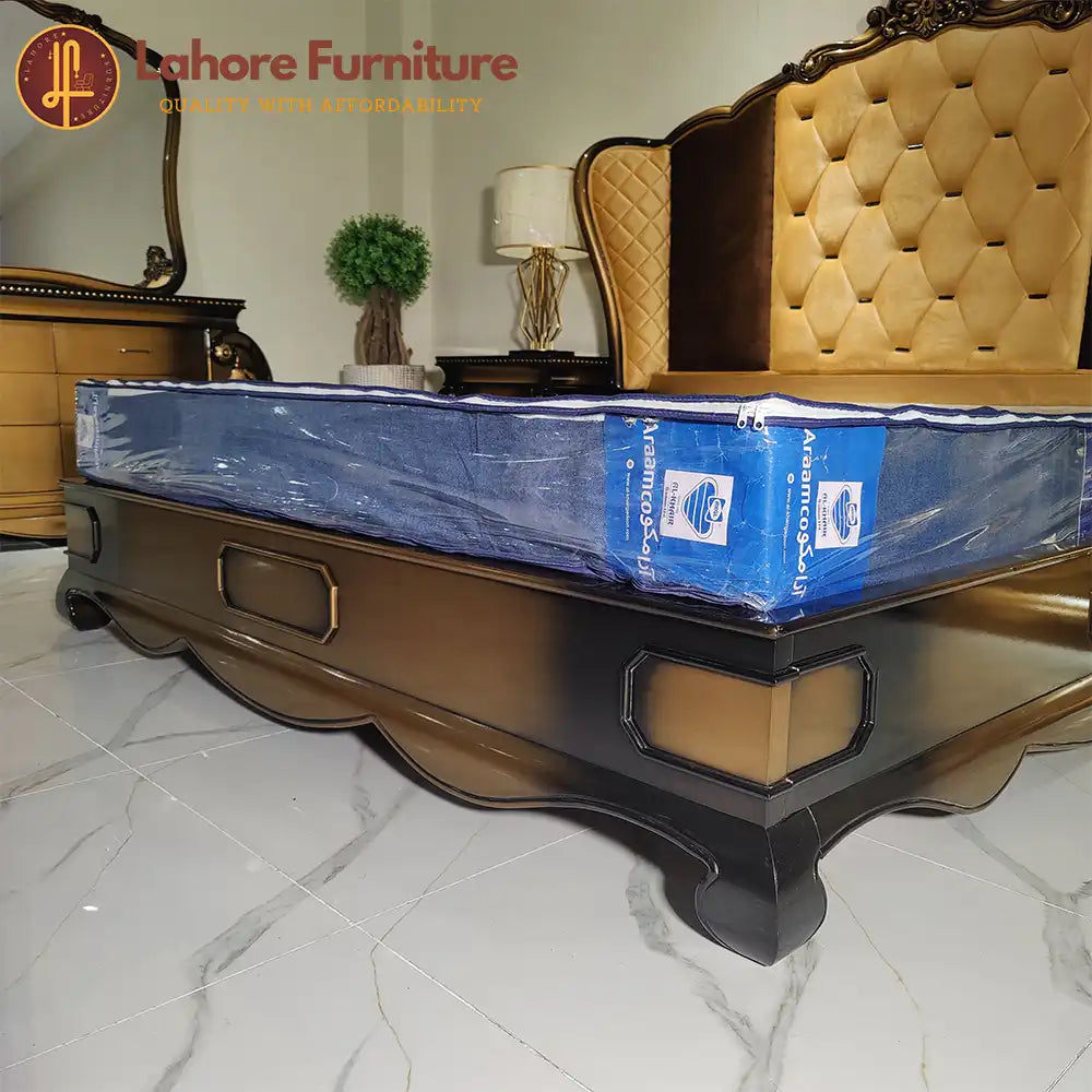 Classic & Comfortable Bed Set -HCR14