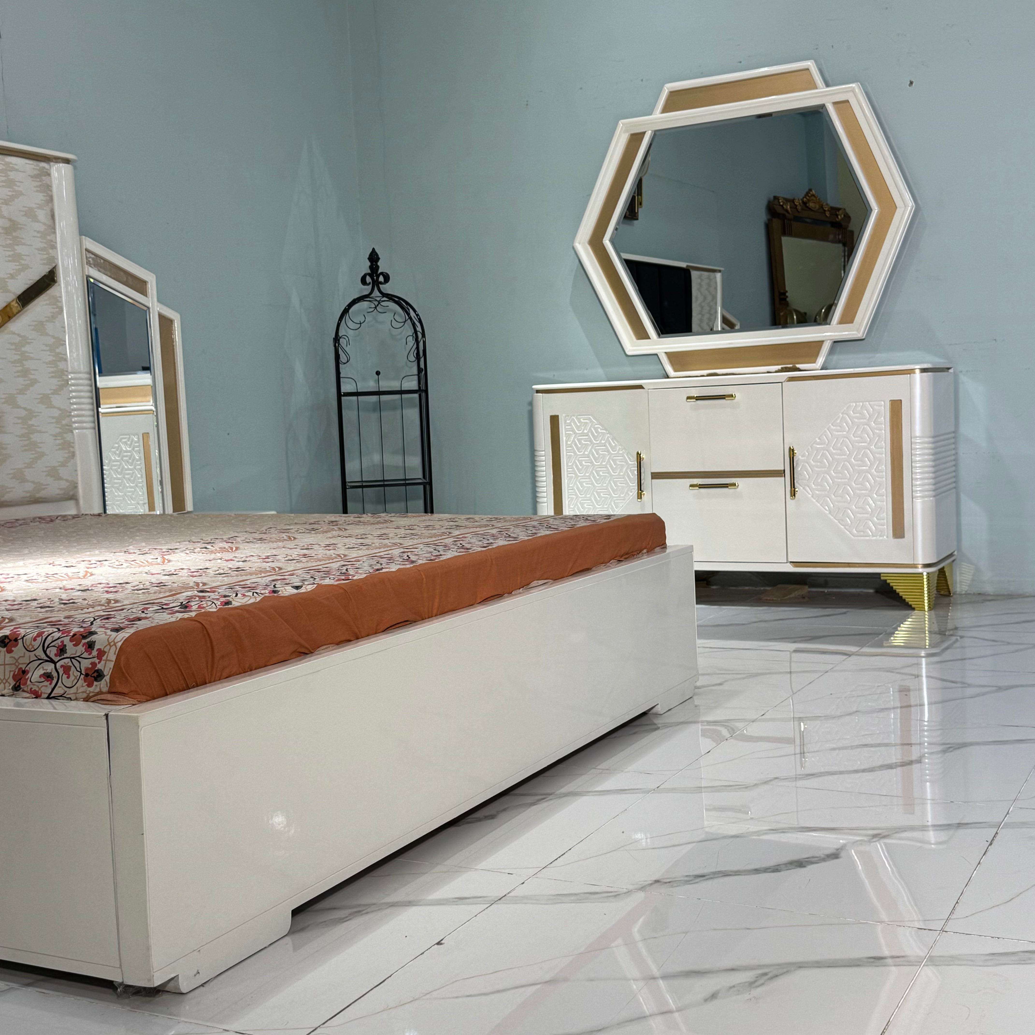 Modern luxurious bed Set  with gold accents - MD01