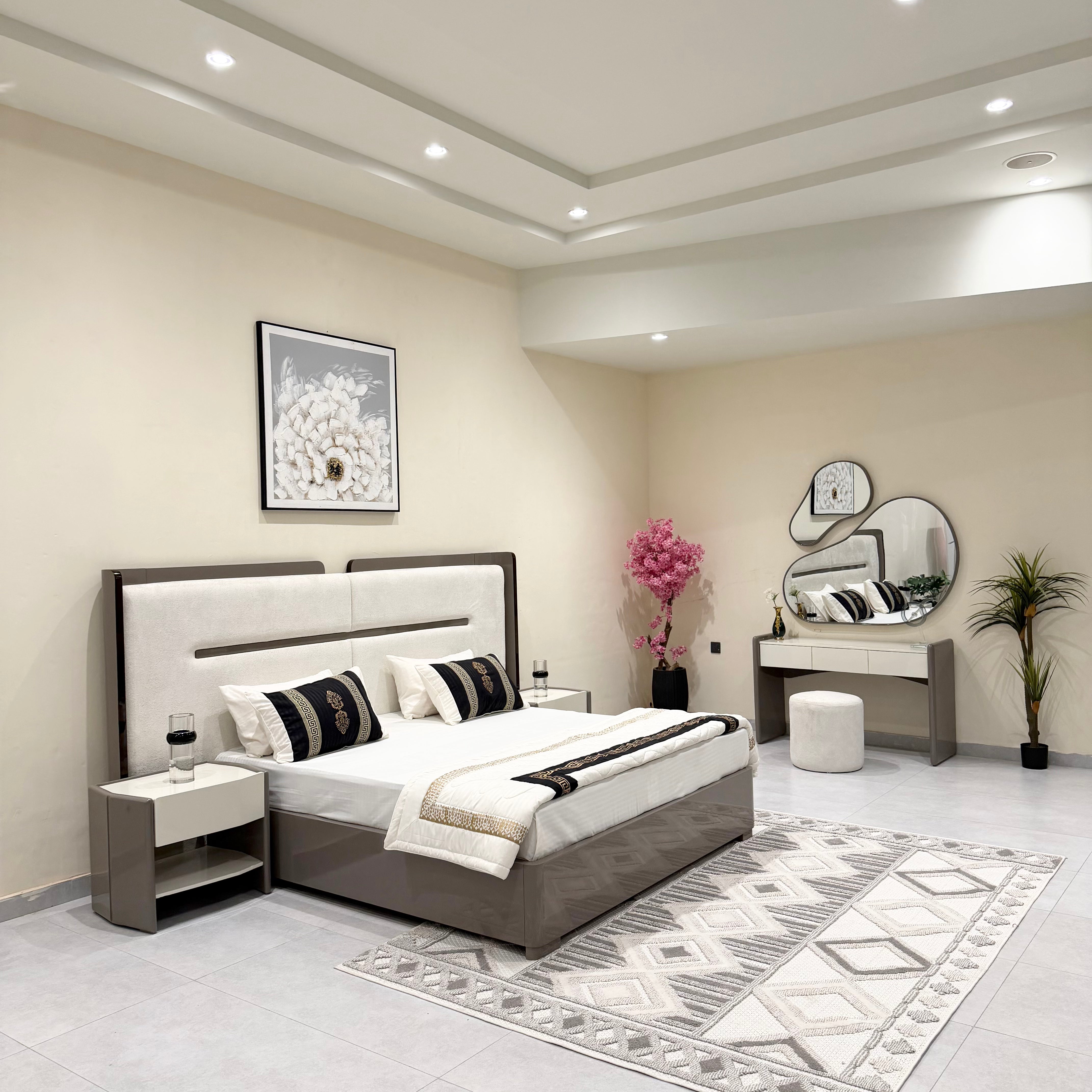 Linear Rest Modern High-Gloss Bedroom Set