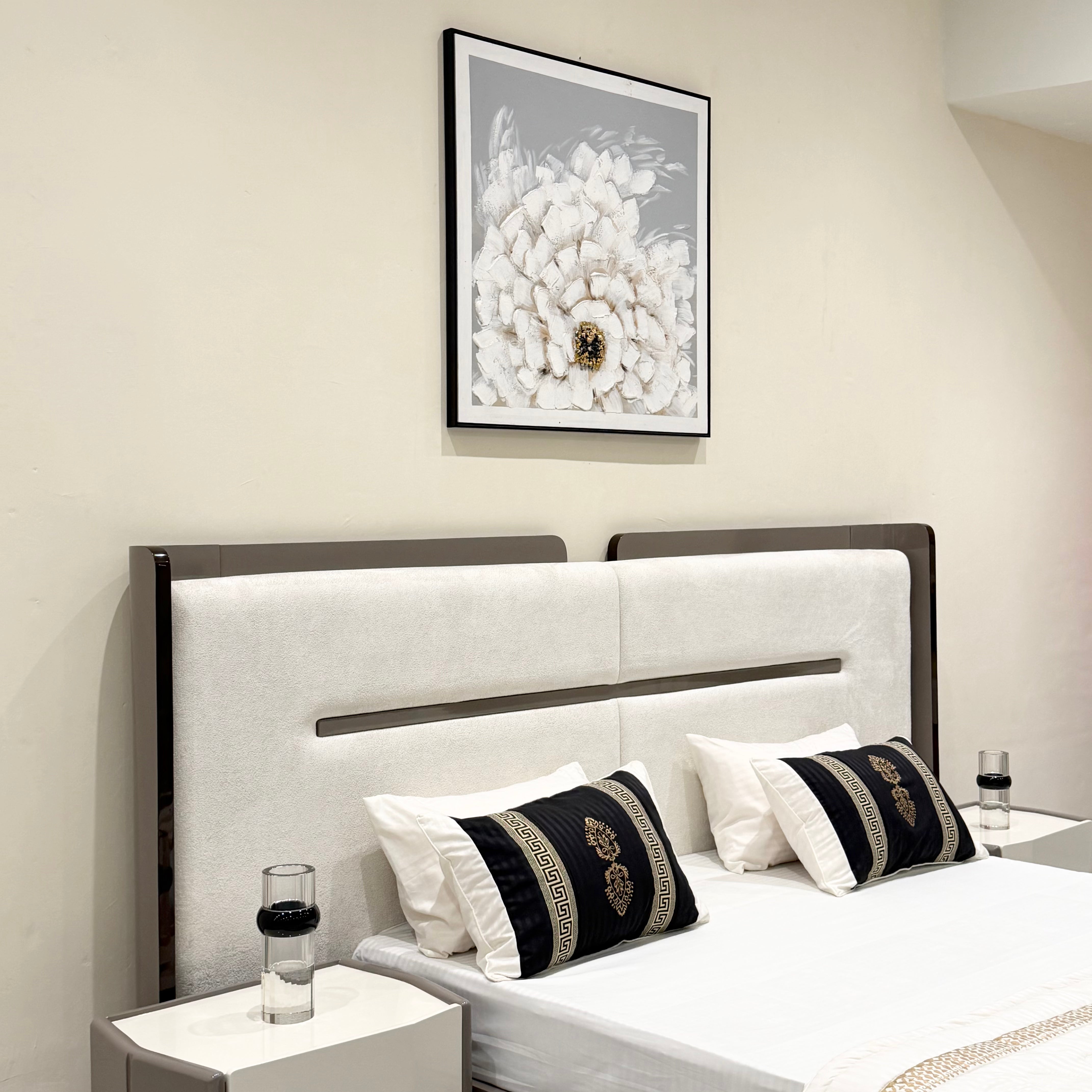 Linear Rest Modern High-Gloss Bedroom Set