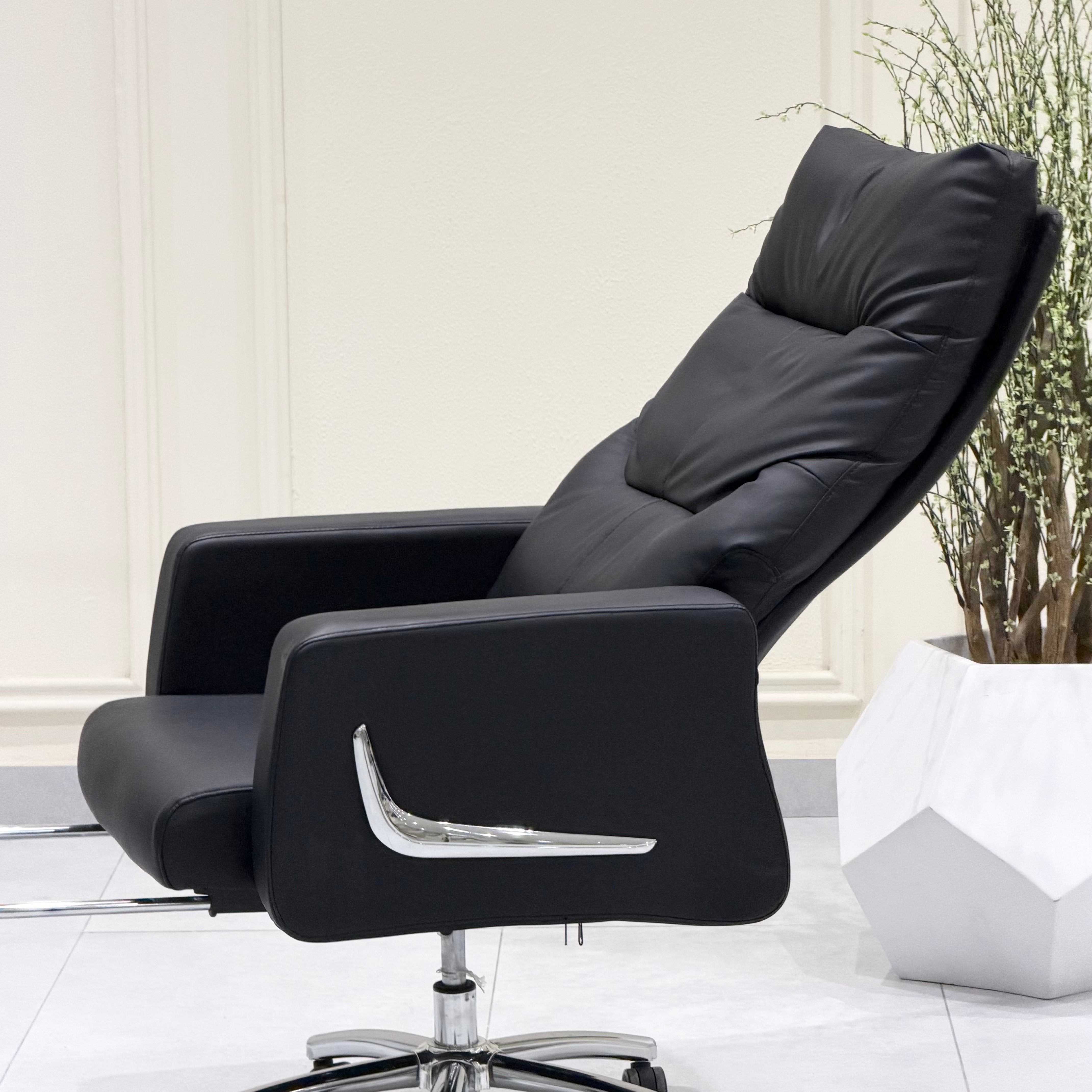 Executive Office Chair #01