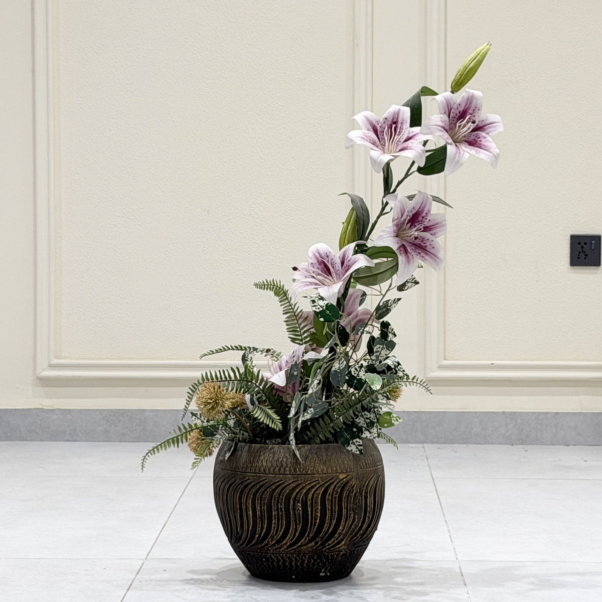 Lily Blossom Crest