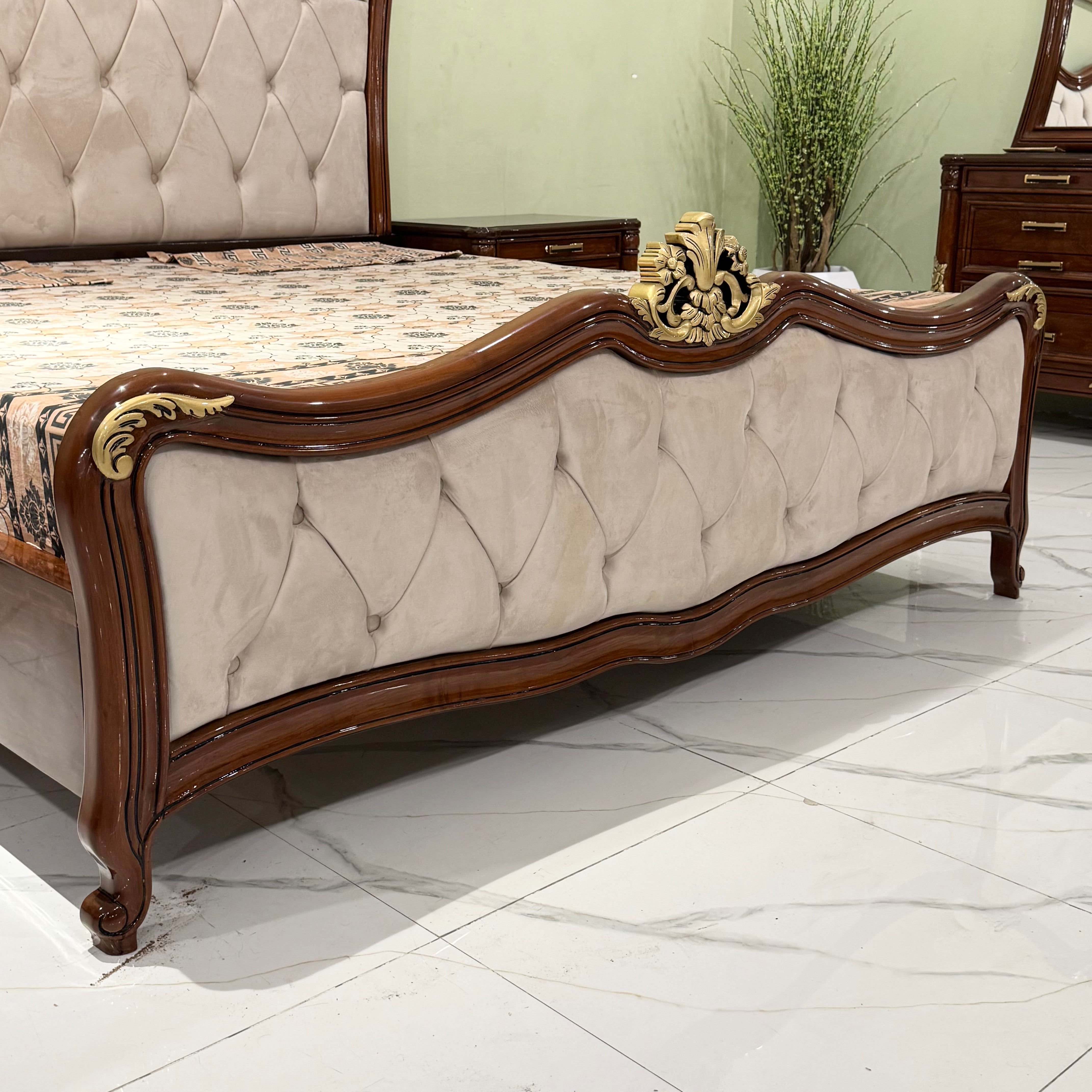 Royal Tufted Wooden Bedroom Set - Ak33