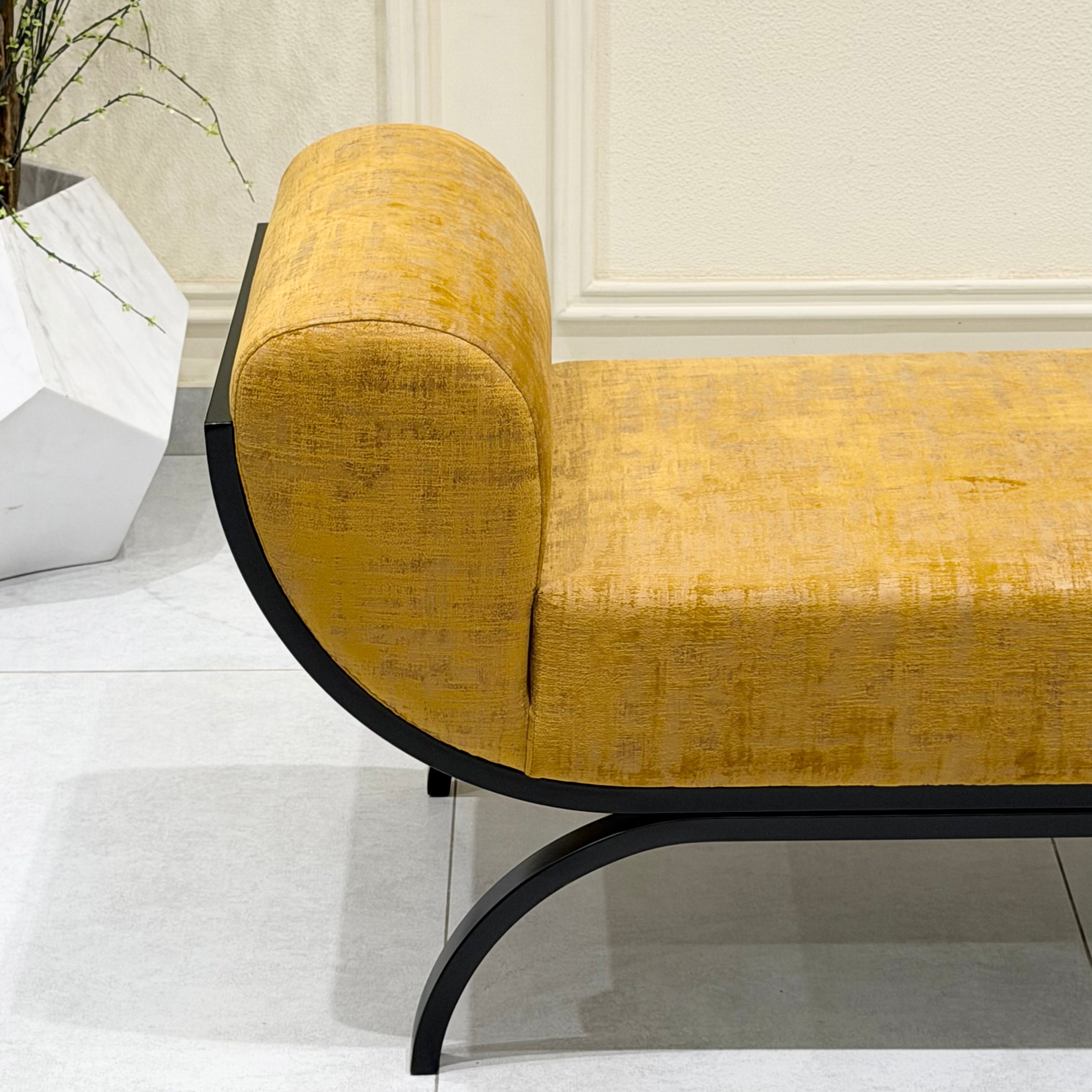 Amber Arc Sette