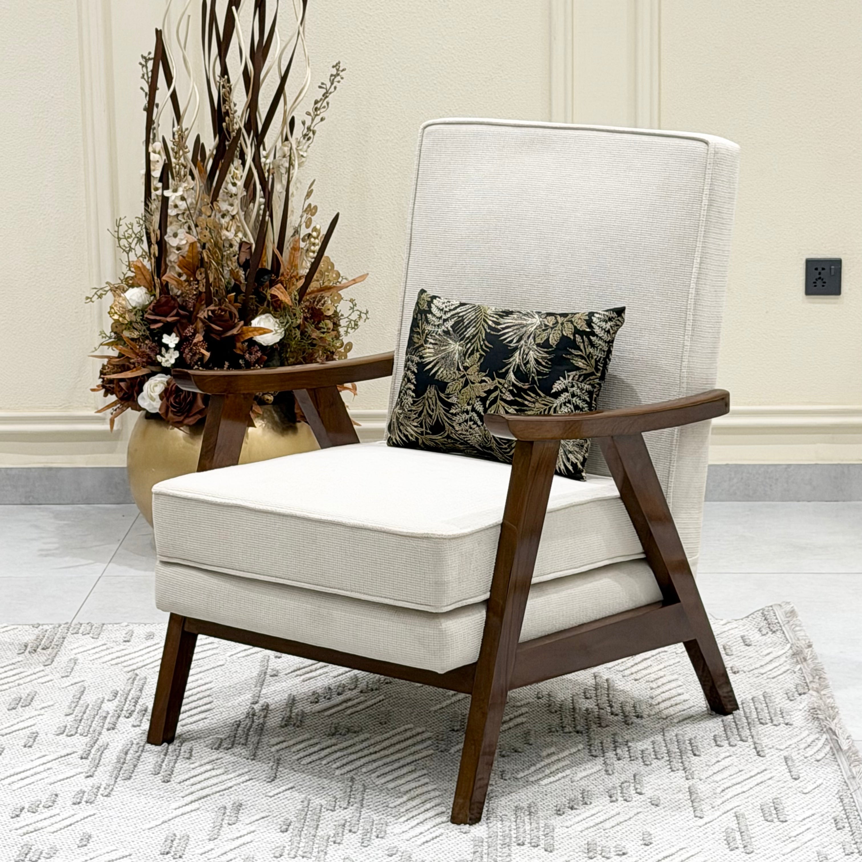 Splaywood Accent Chair