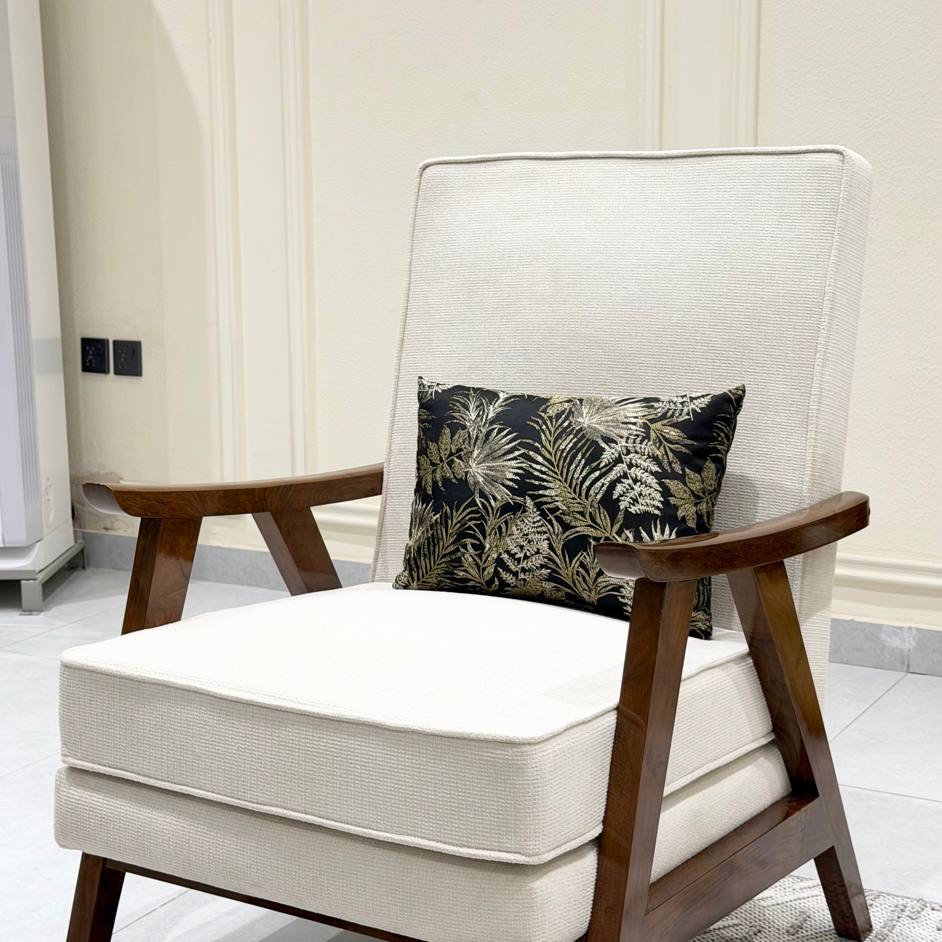 Splaywood Accent Chair