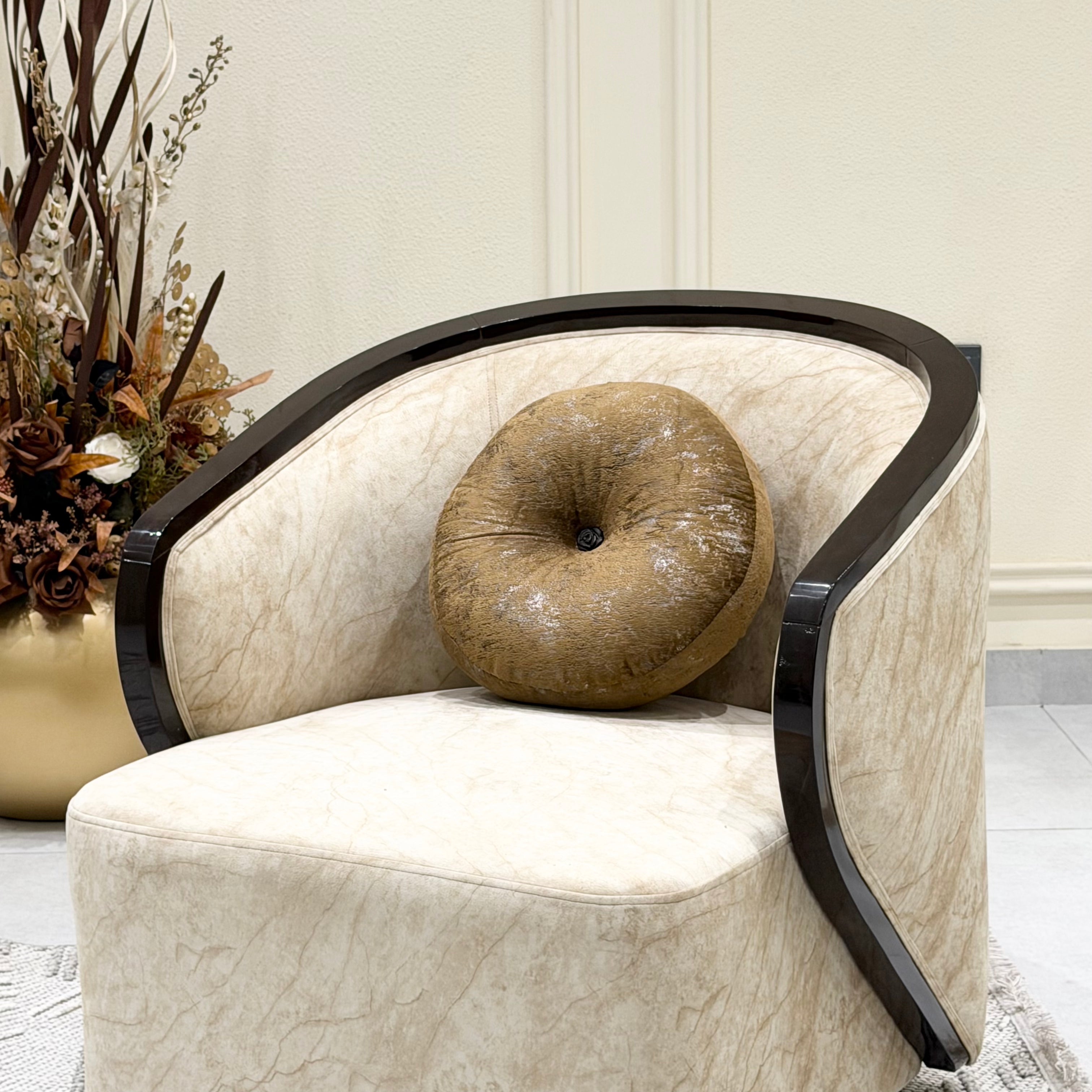 Sweepwing Accent Chair