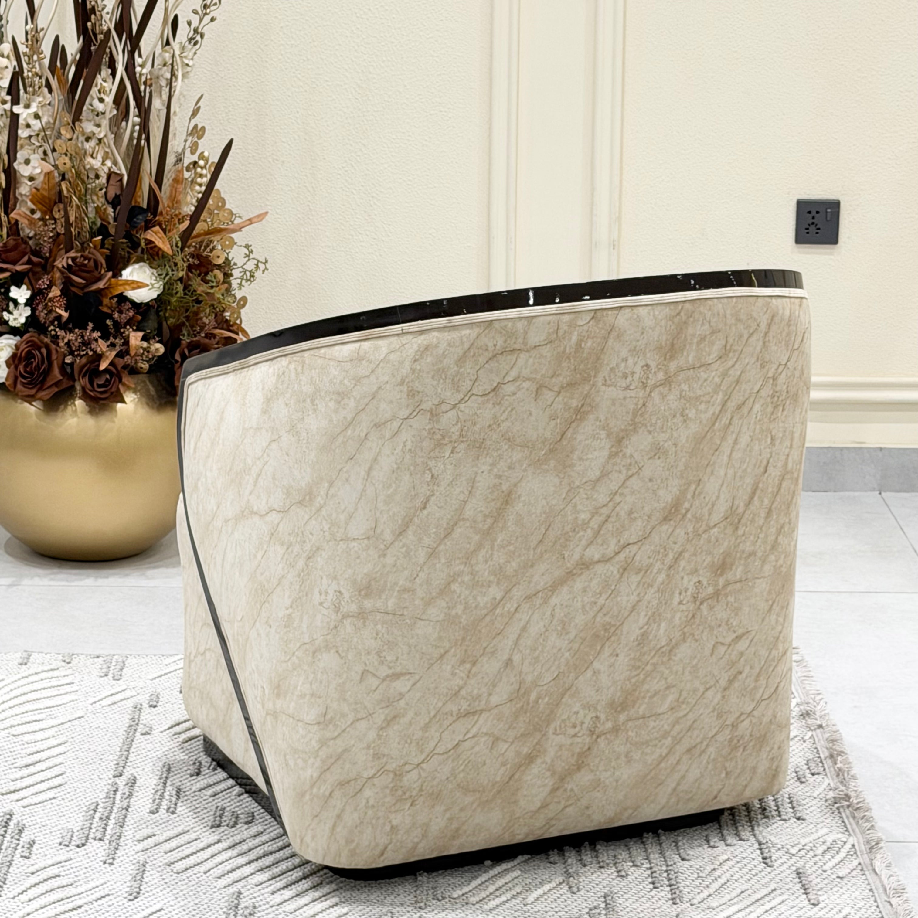 Sweepwing Accent Chair