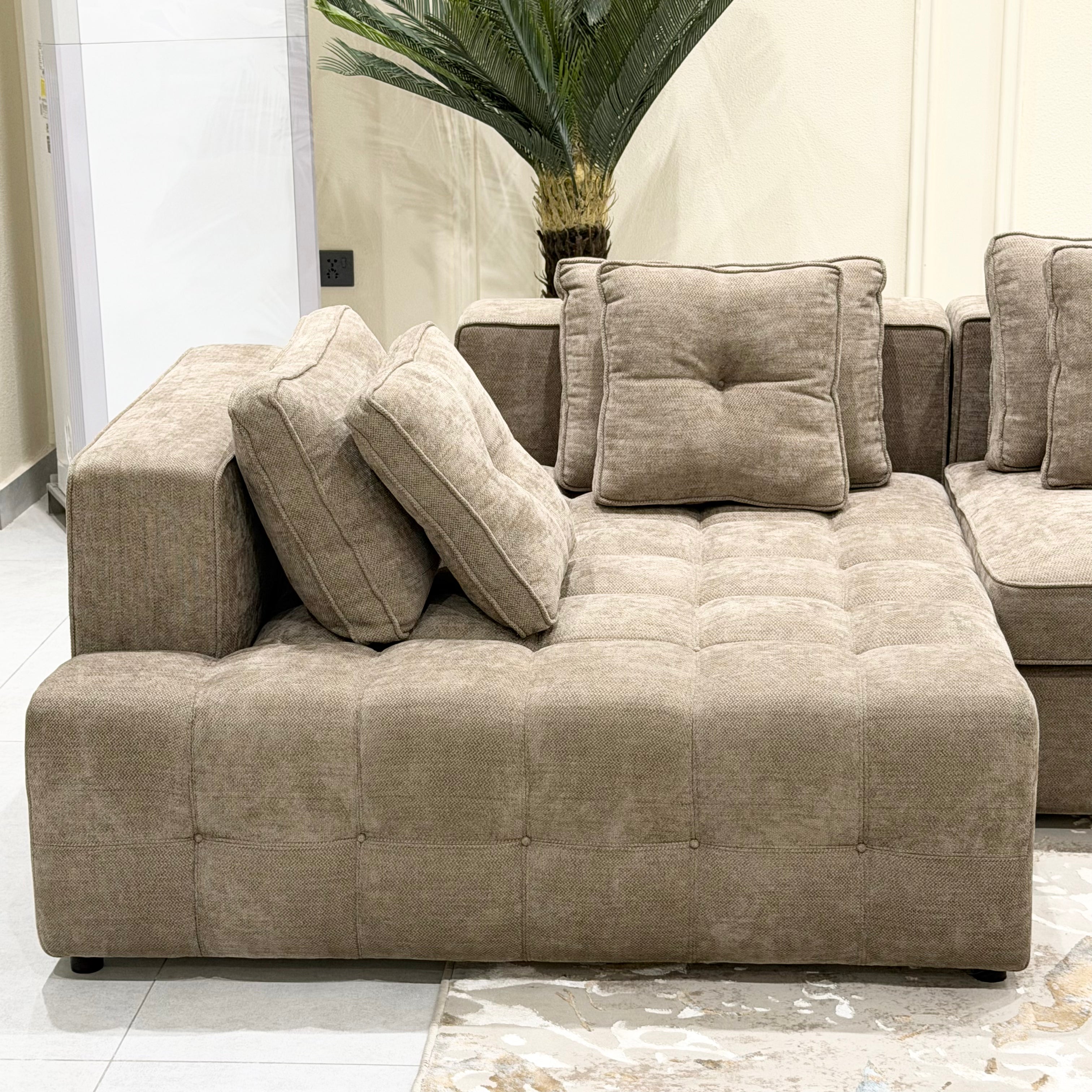 Magnus Lounge Sofa