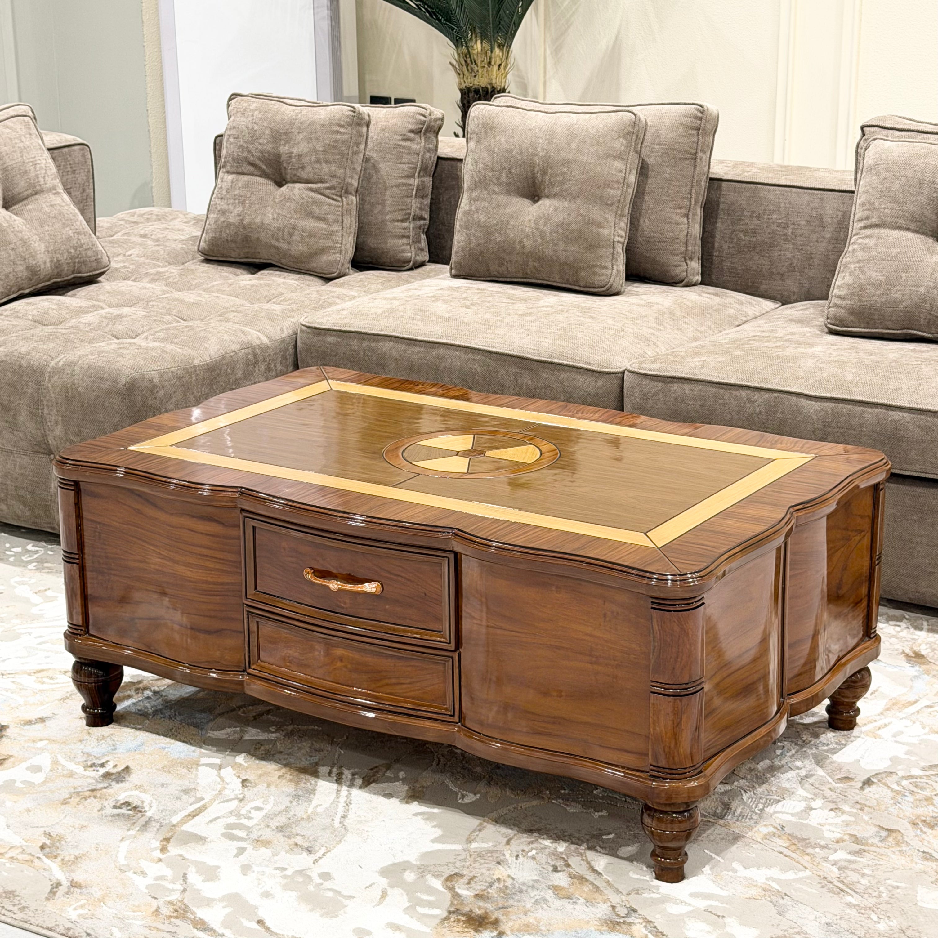 Manor Table
