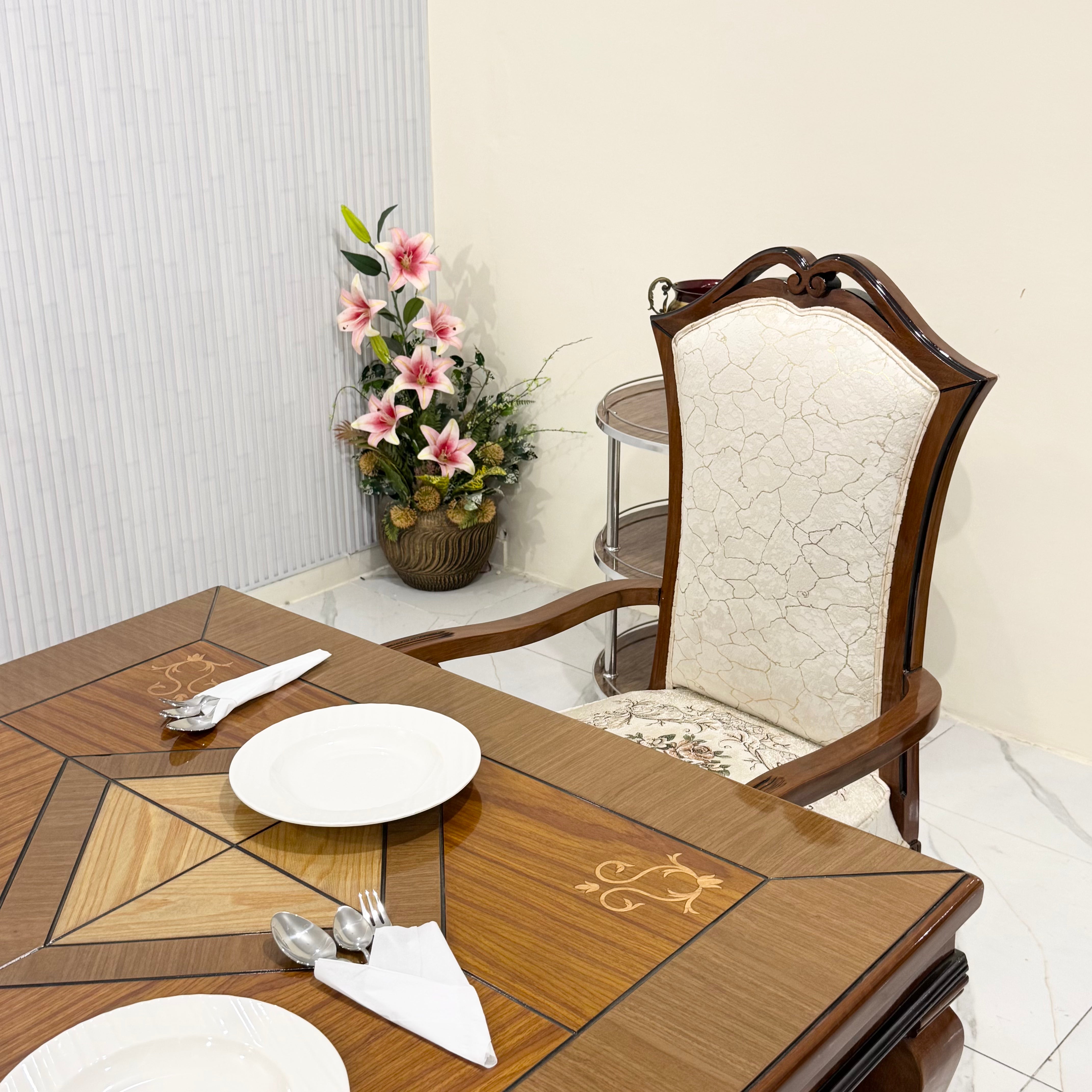 8chair dinning