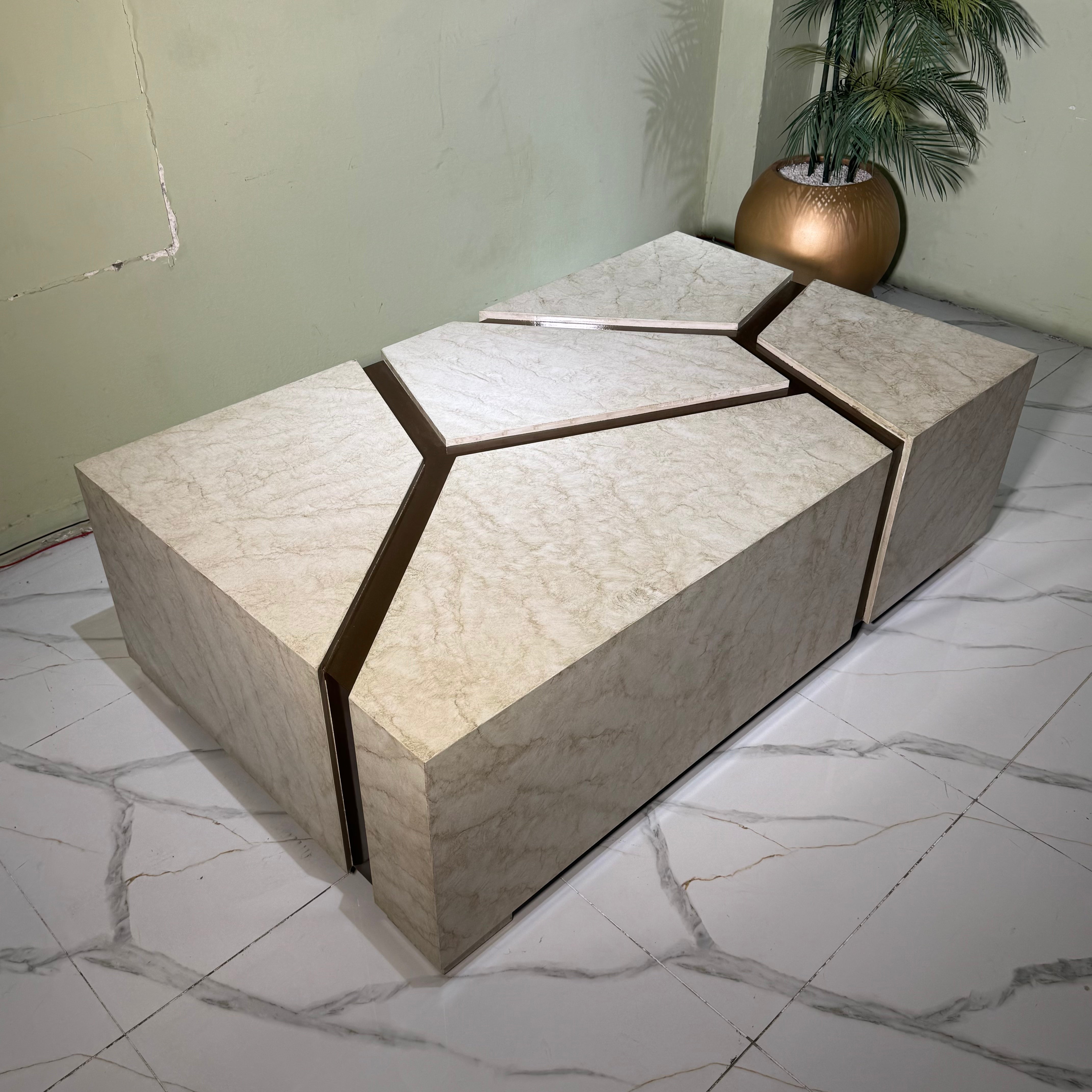 Fracture Marble Center Table - Ct91