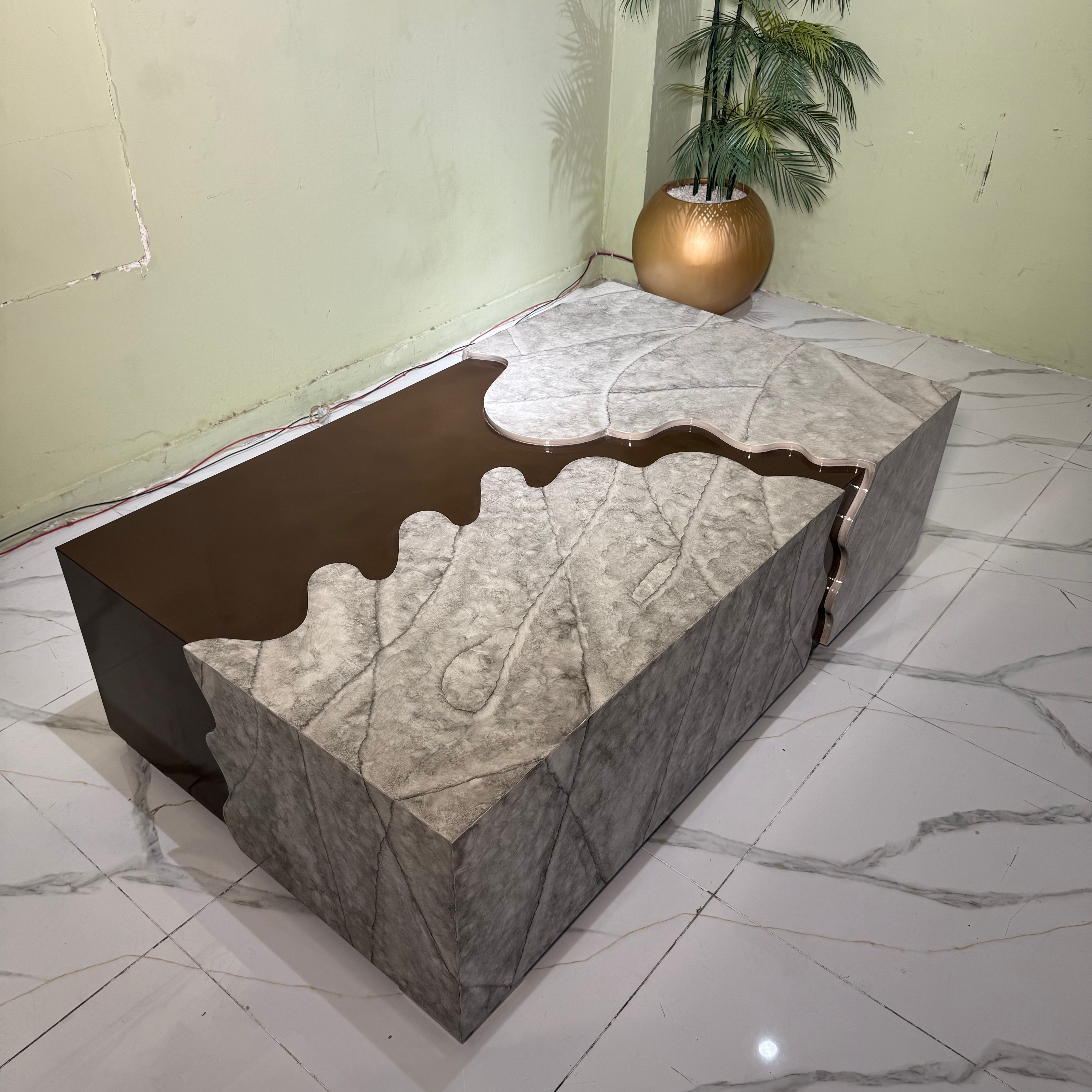 Fracture Marble Center Table - Ct91