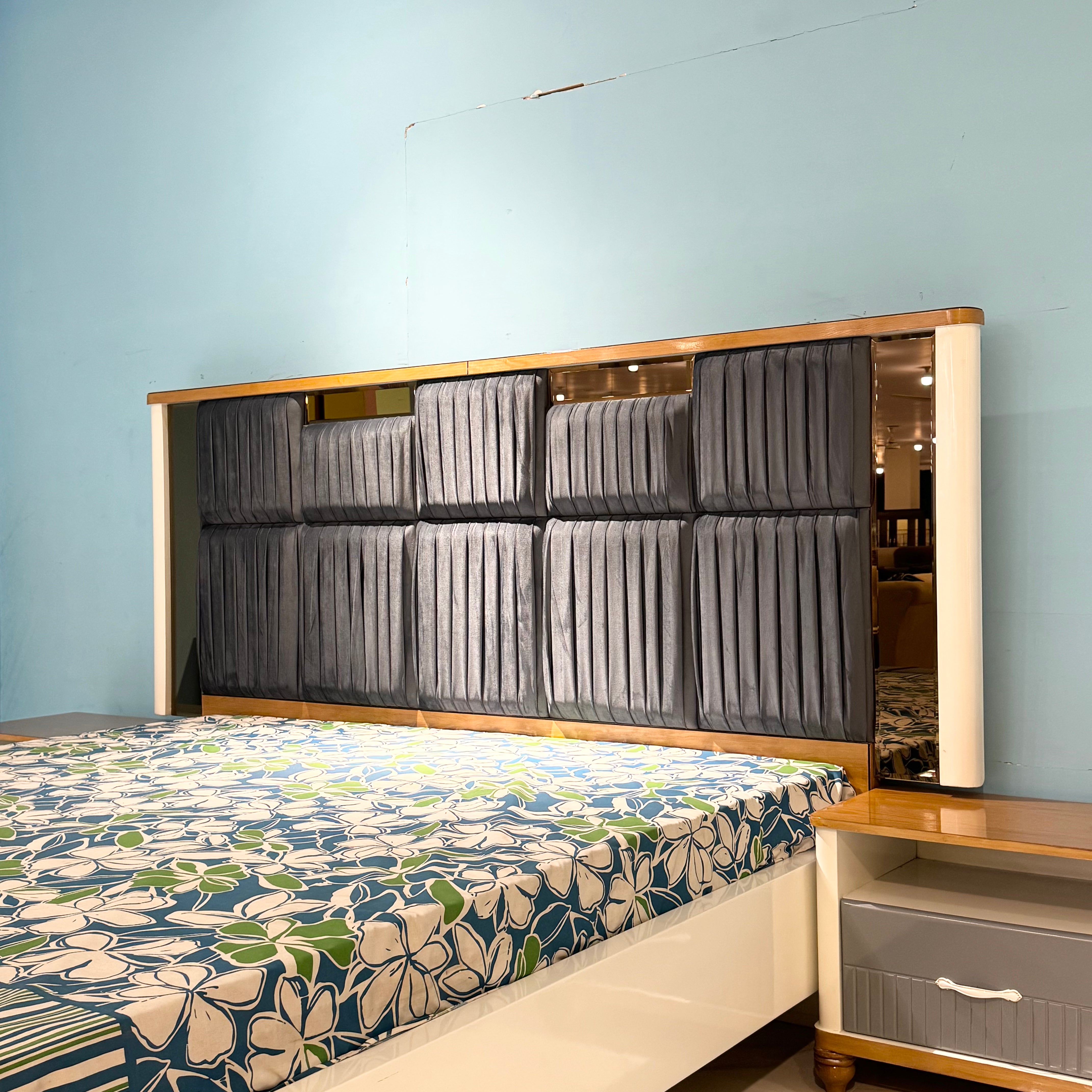 Orion Modern Bedroom Set - AS07