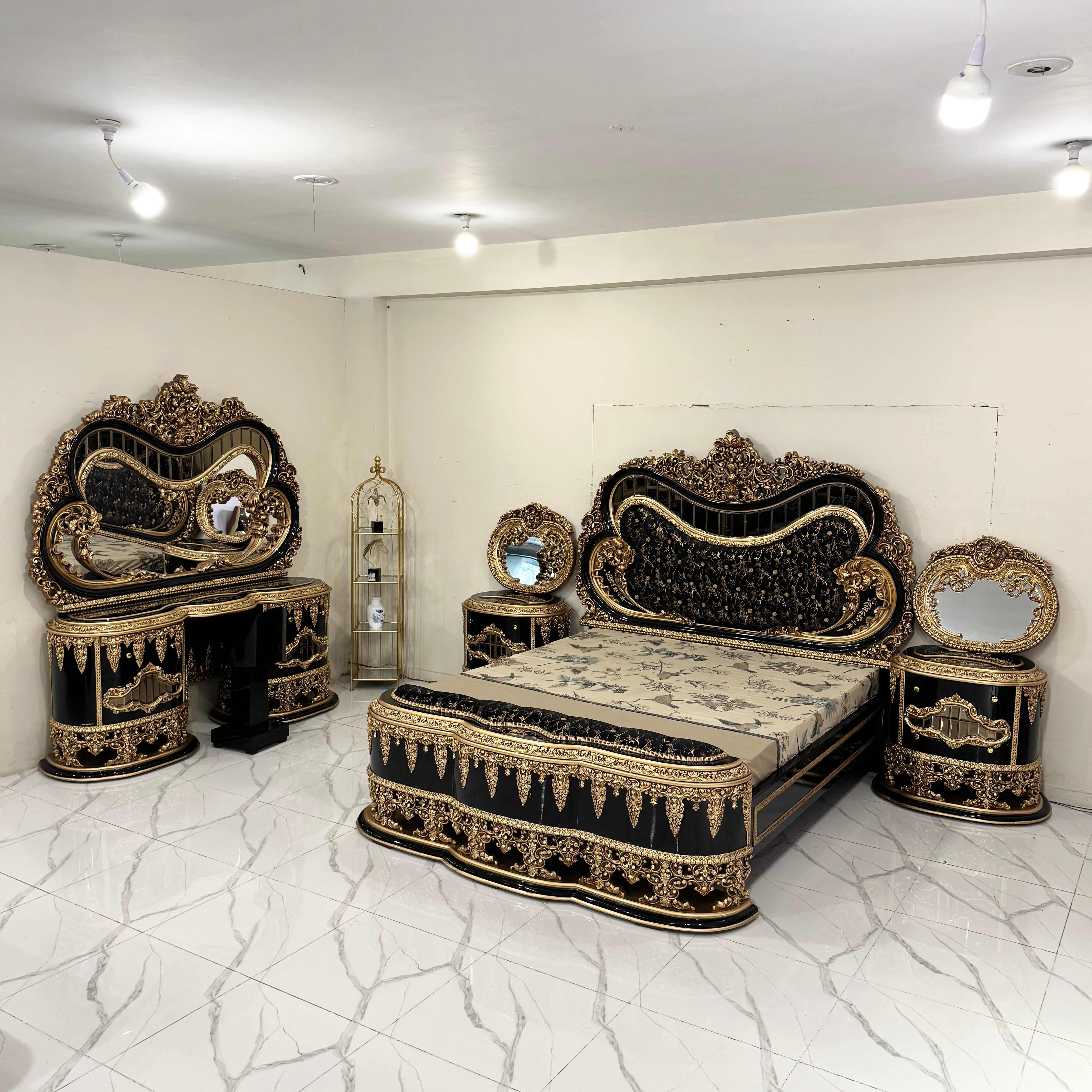 Imperial Onyx Gold Master Suite