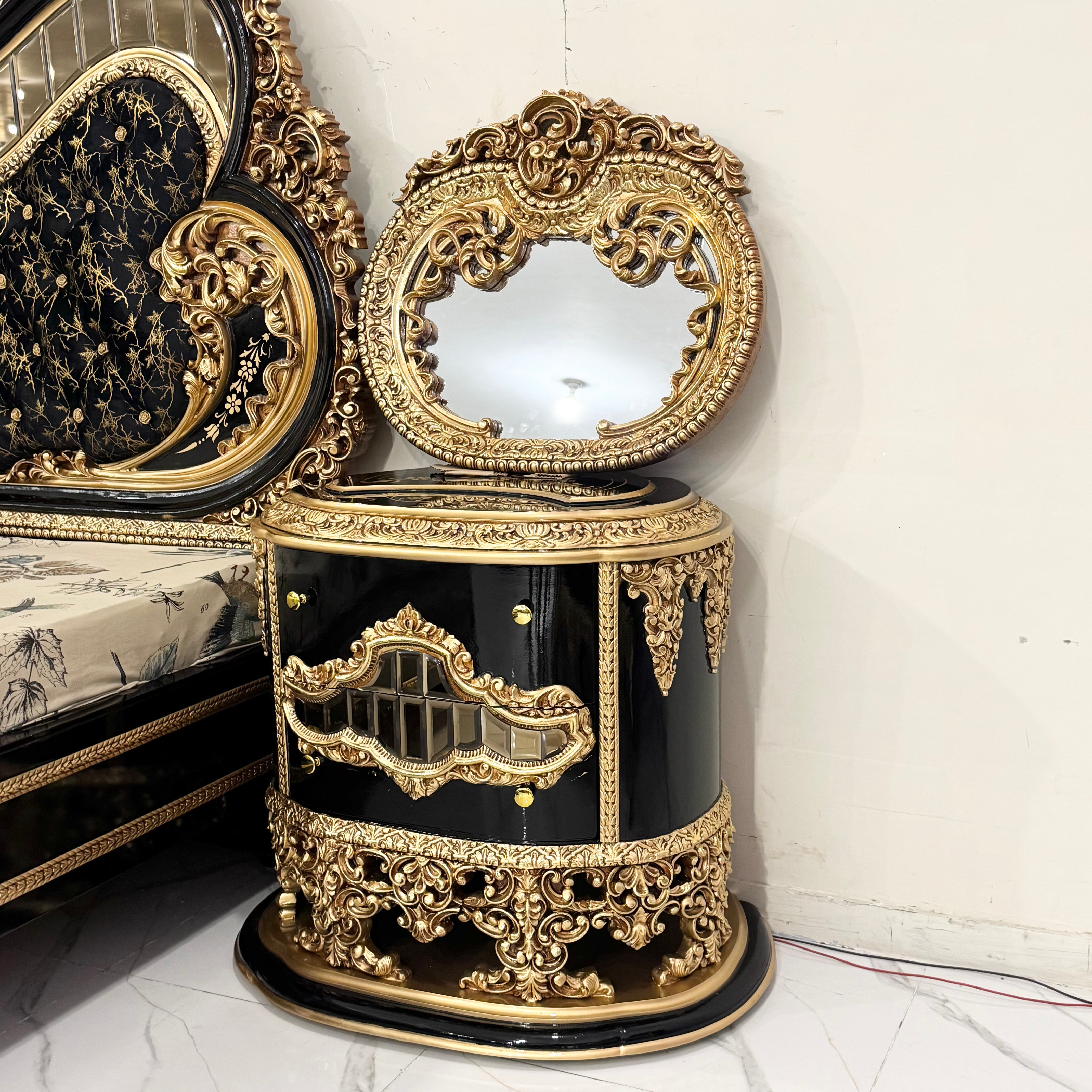 Imperial Onyx Gold Master Suite