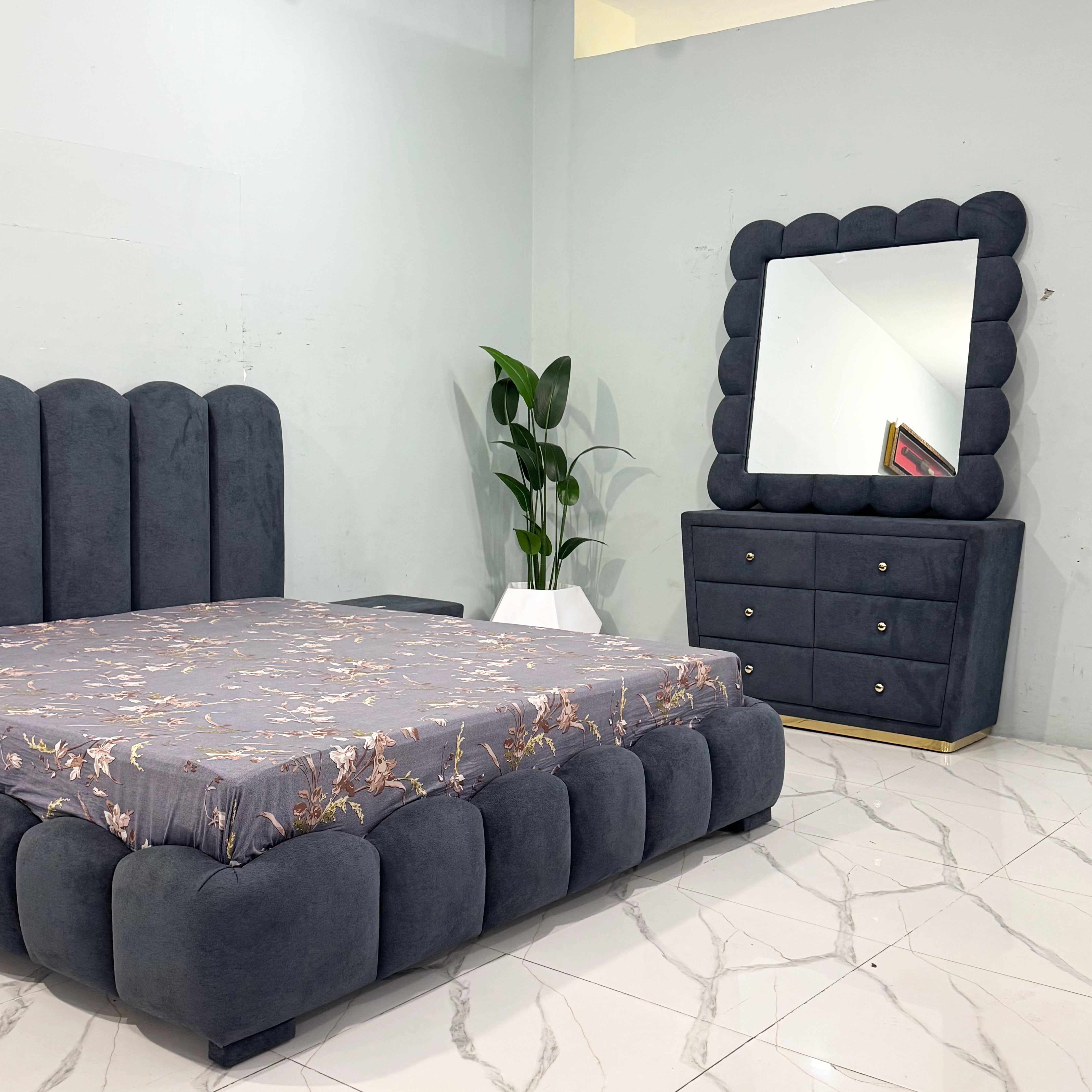 Cloud-Tufted boucle Bed Suite